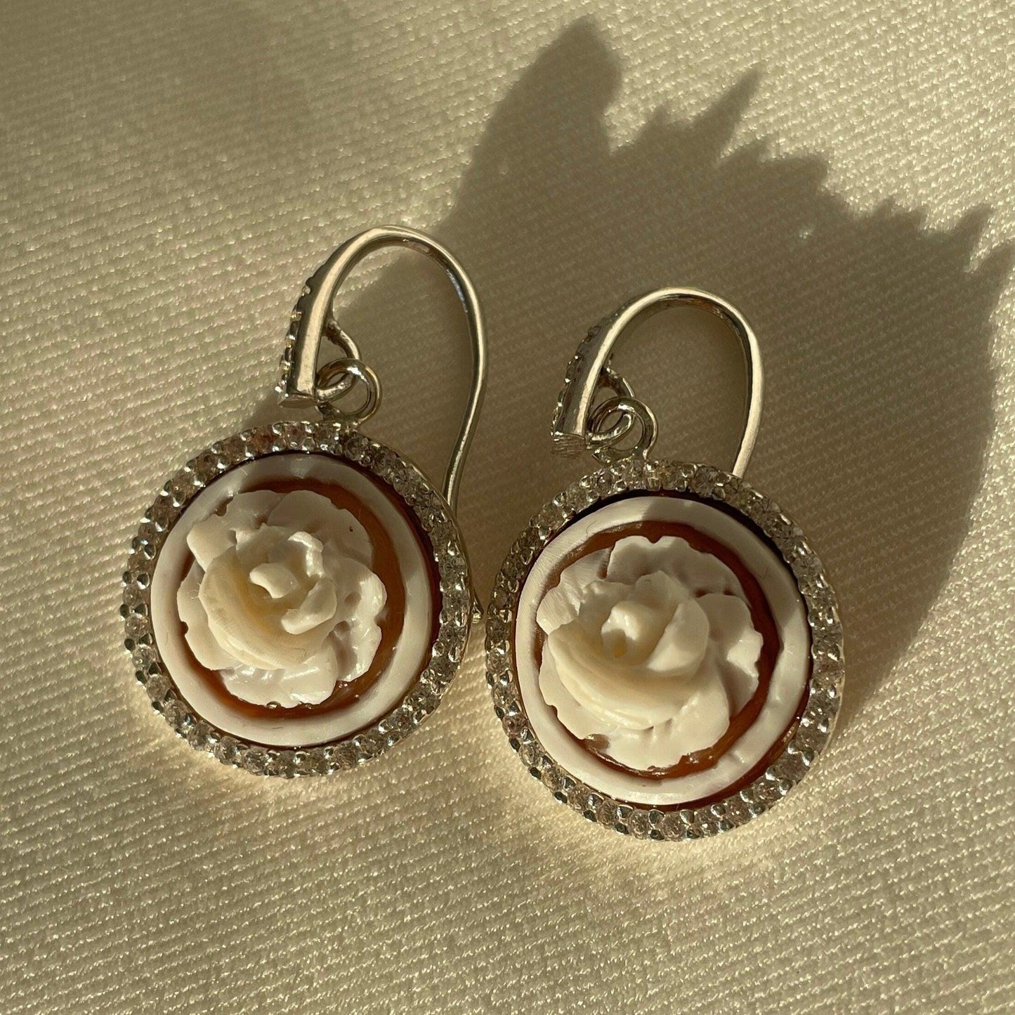 Silver Cameo earrings, drop earrings, glam earrings, wedding, anniversary gift, made in Italy, custom gift for her, bridal jewellery, cameo
