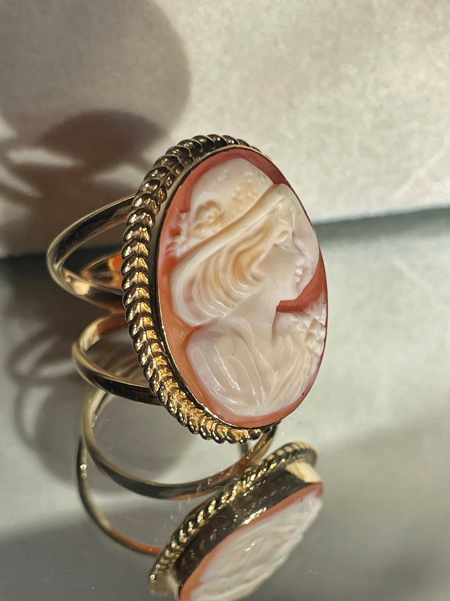 18k Gold Cameo Ring, made in Italy, adjustable ring, statement ring, sea shell cameo, camée, vintage hat, unique gift for her, FREE SHIPPING