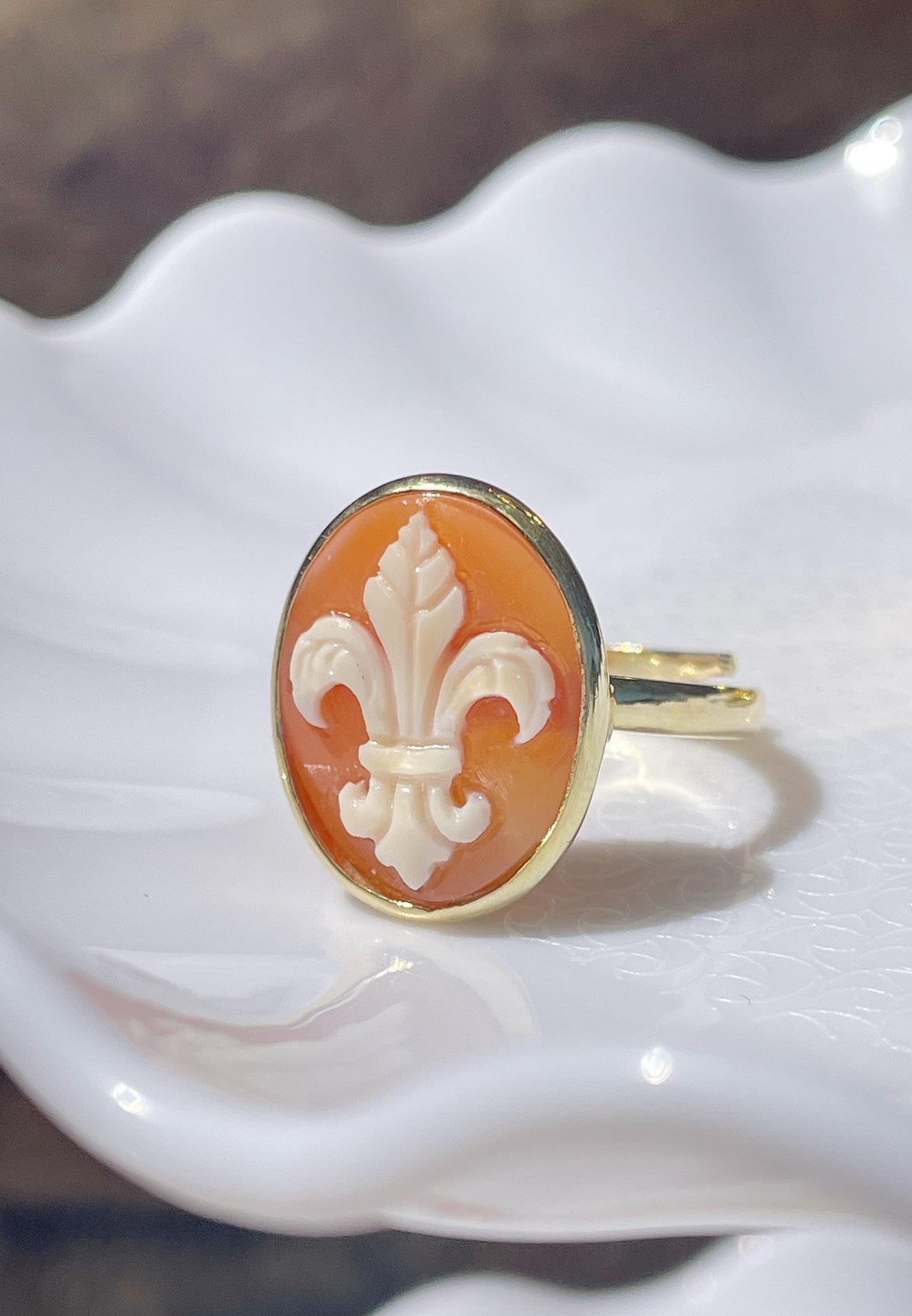 Fleur de Lis Cameo Ring, vintage ring, made in Italy, handmade ring, fiorino, unique handmade gift for mother, 18K gold, waterproof ring