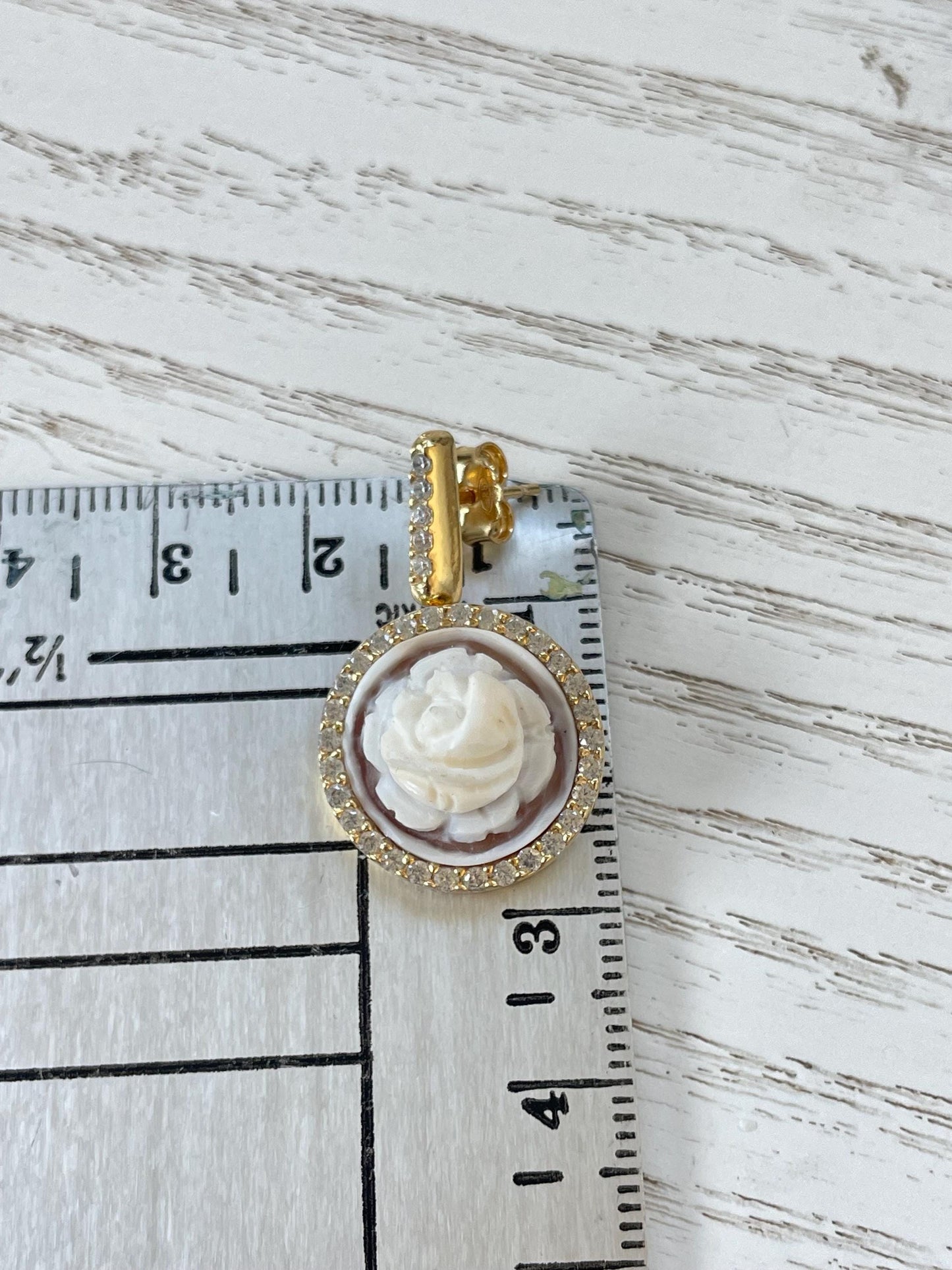 18kt gold drop earrings, Cameo earrings, stud earrings, glam earrings, wedding, bridal jewelry, made in Italy, rose earrings, silver earring
