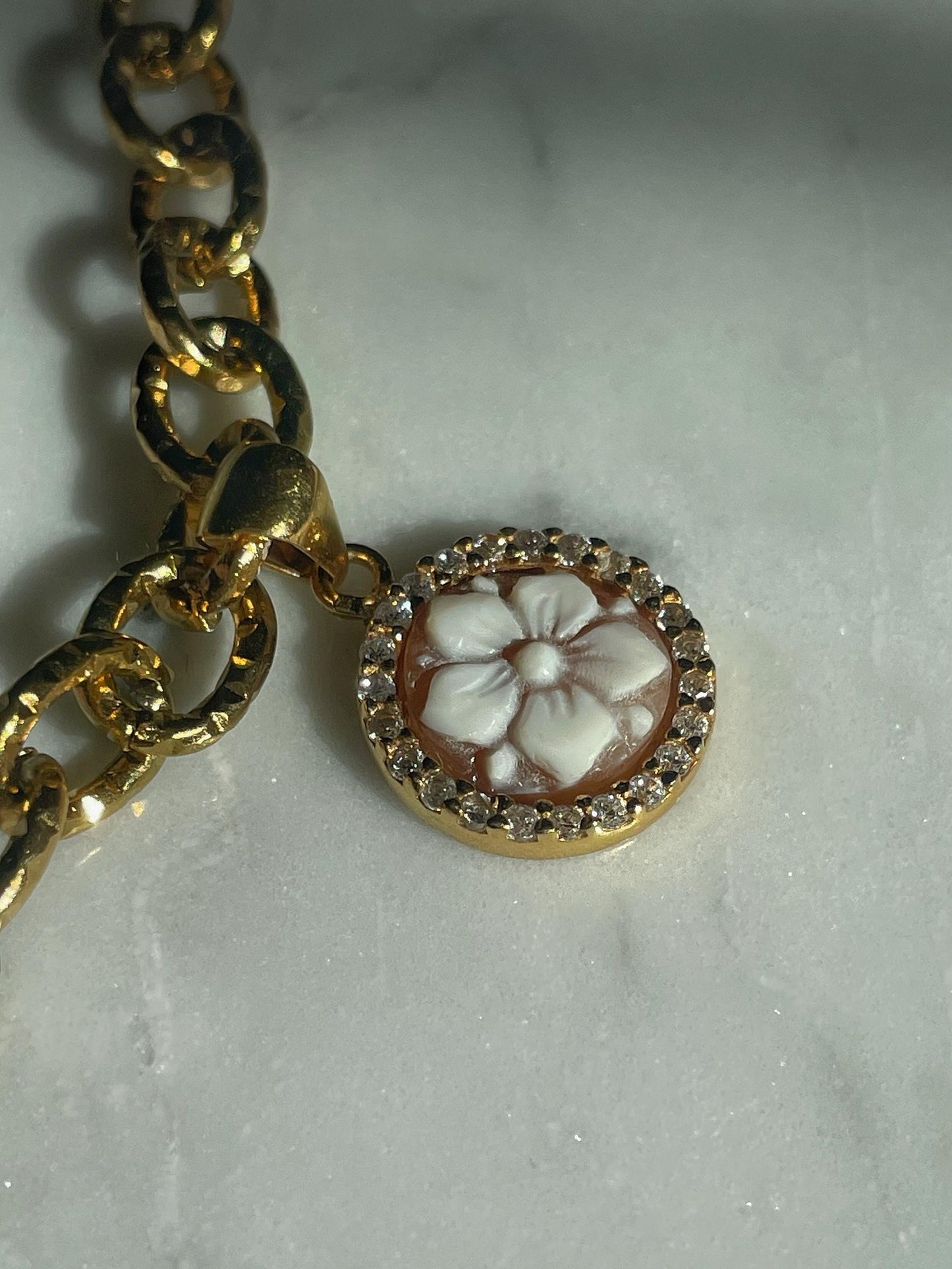 Choaker charm necklace, cable link chain necklace, flower cameo pendant, floral charm, 18k gold necklace, waterproof necklace, layered neckl