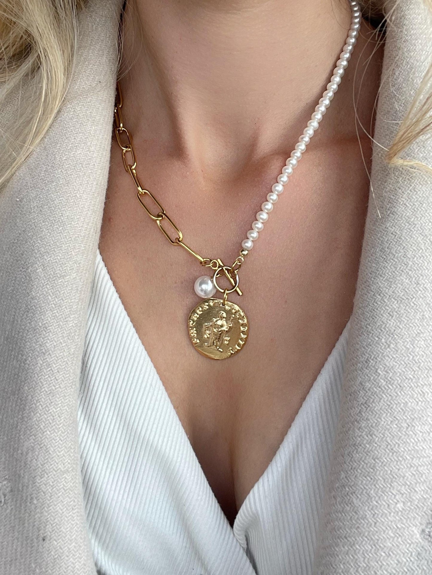 Cable link chain pearl necklace, pearl necklace, 18k gold necklace, waterproof golden necklace, link chain necklace, toggle clasp link chain