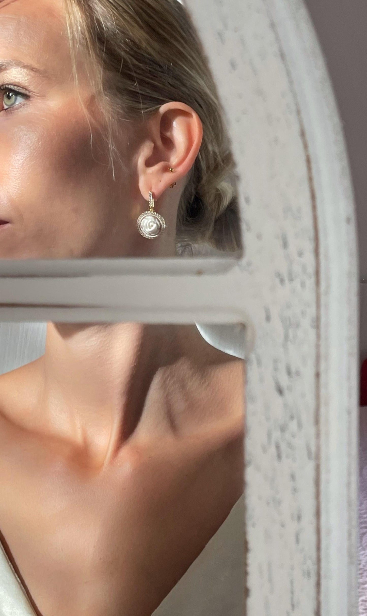 18kt gold drop earrings, Cameo earrings, stud earrings, glam earrings, wedding, bridal jewelry, made in Italy, rose earrings, silver earring