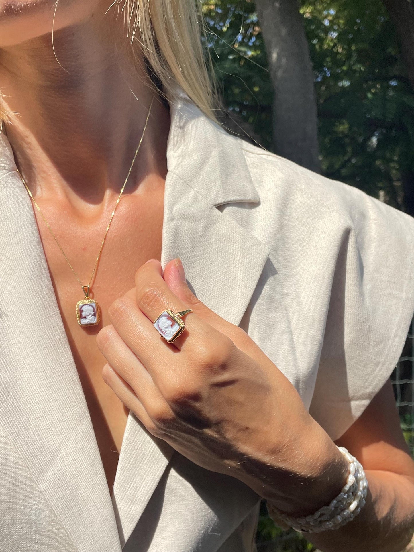 Square cameo ring