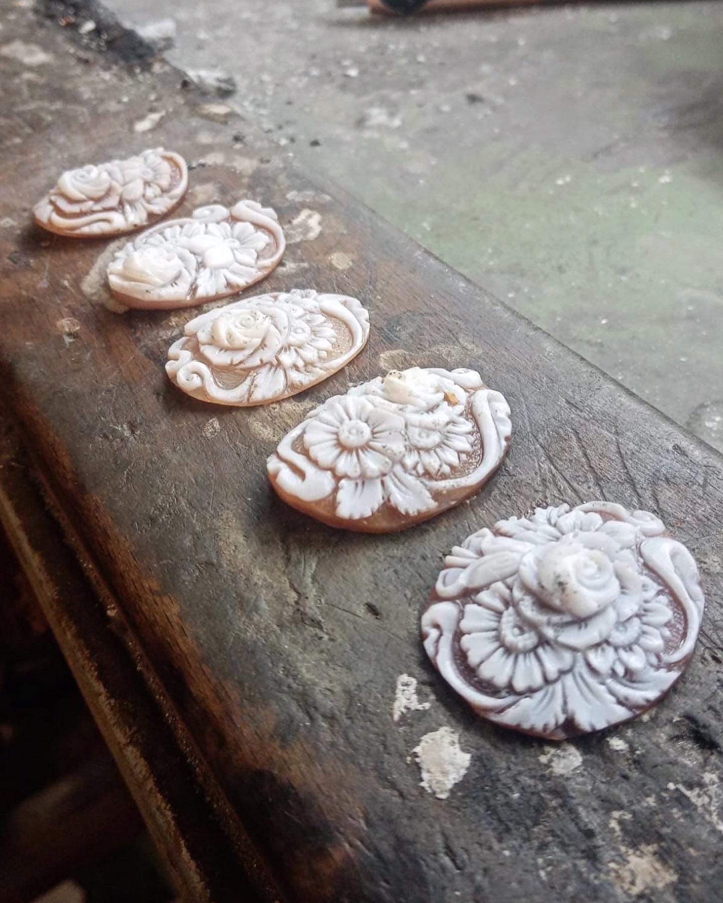 "Water Lilies" Cameo necklace