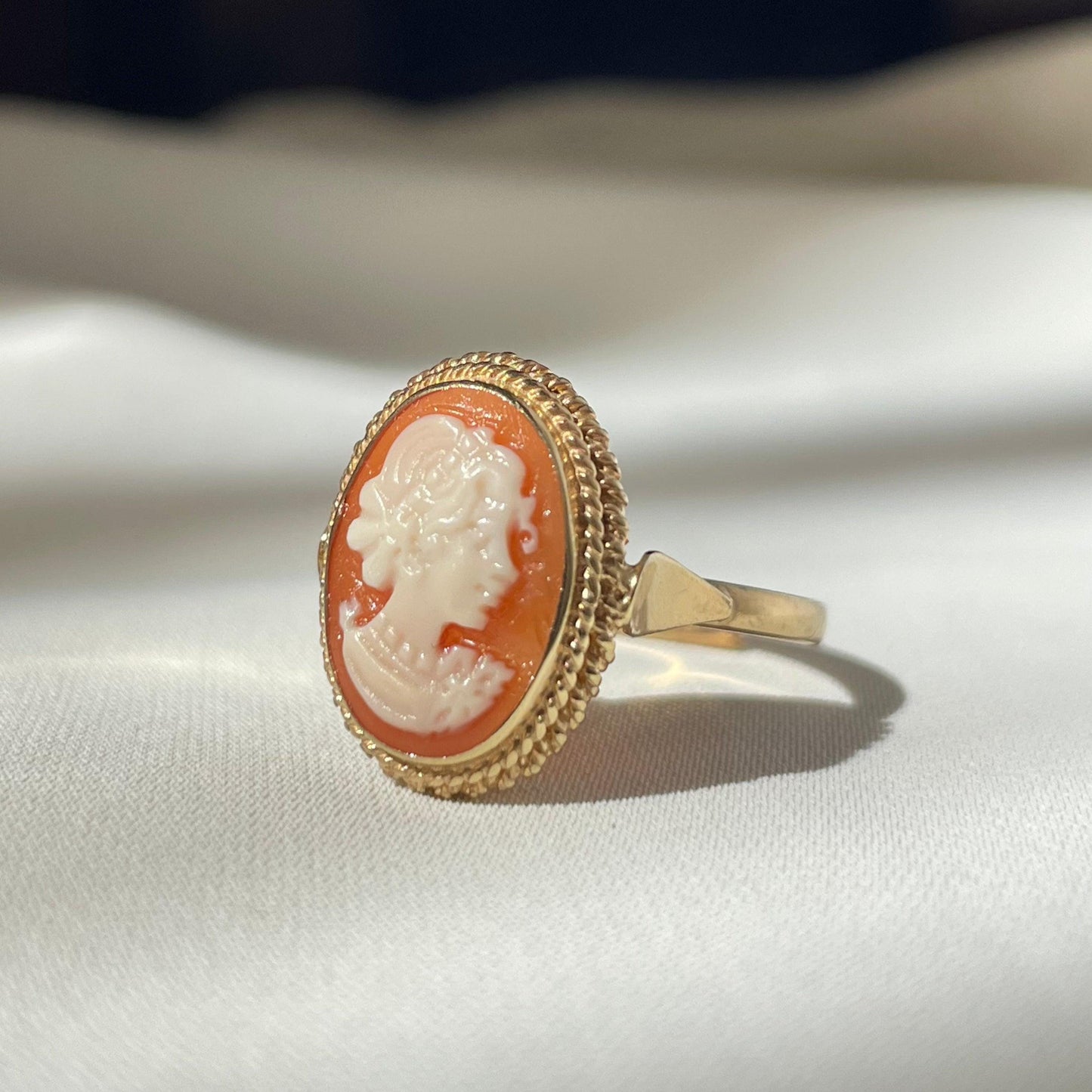 Gold Cameo Ring