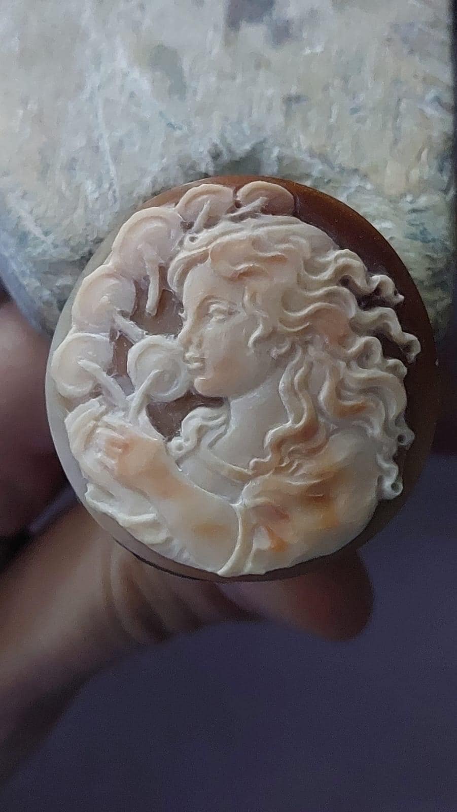 GIRL AND DANDELION CAMEO