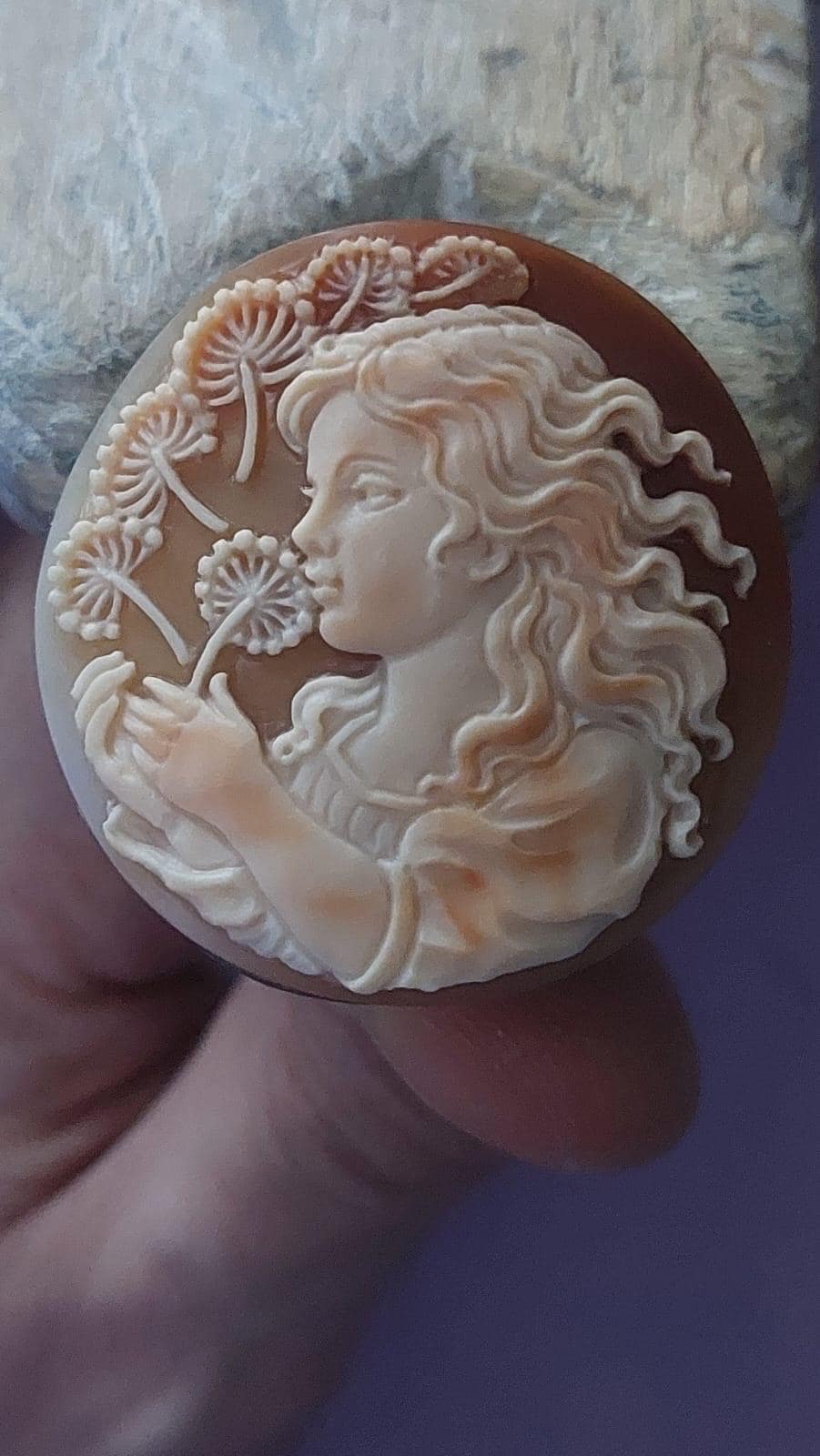 GIRL AND DANDELION CAMEO