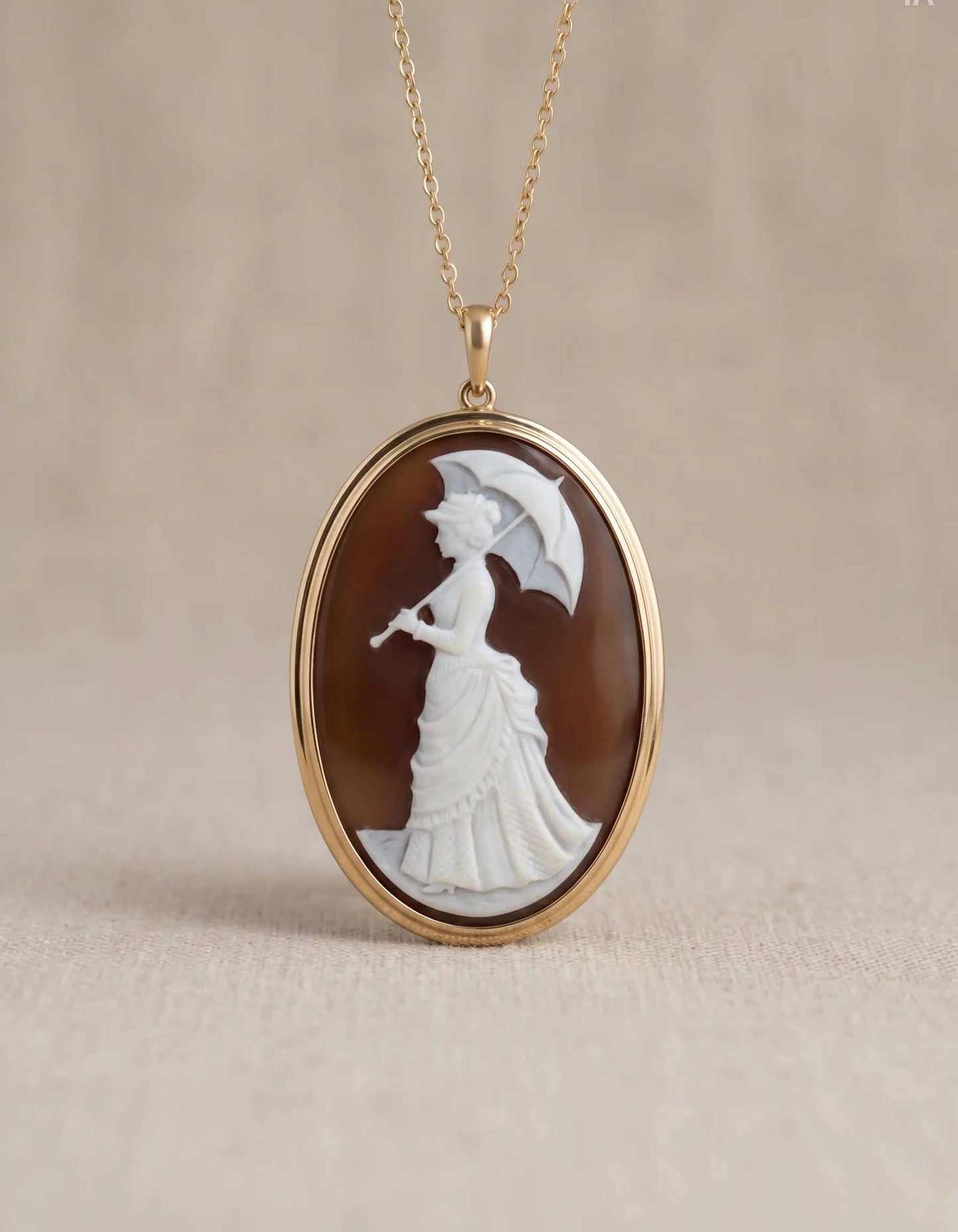 The Mona Lisa Inspired Cameo Necklace