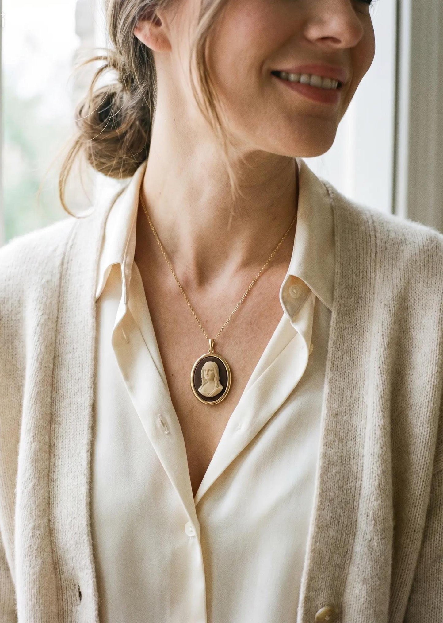 The Mona Lisa Inspired Cameo Necklace