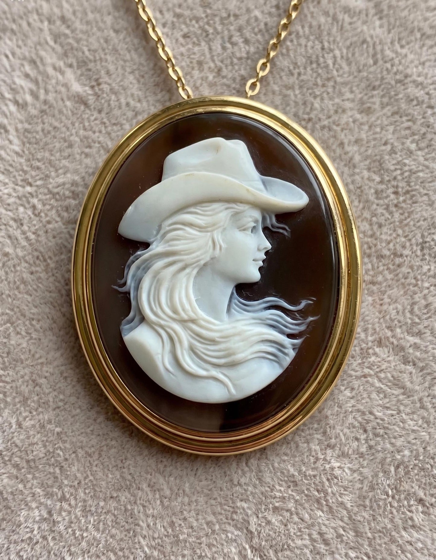 Rodeo Cowgirl Cameo Pendant