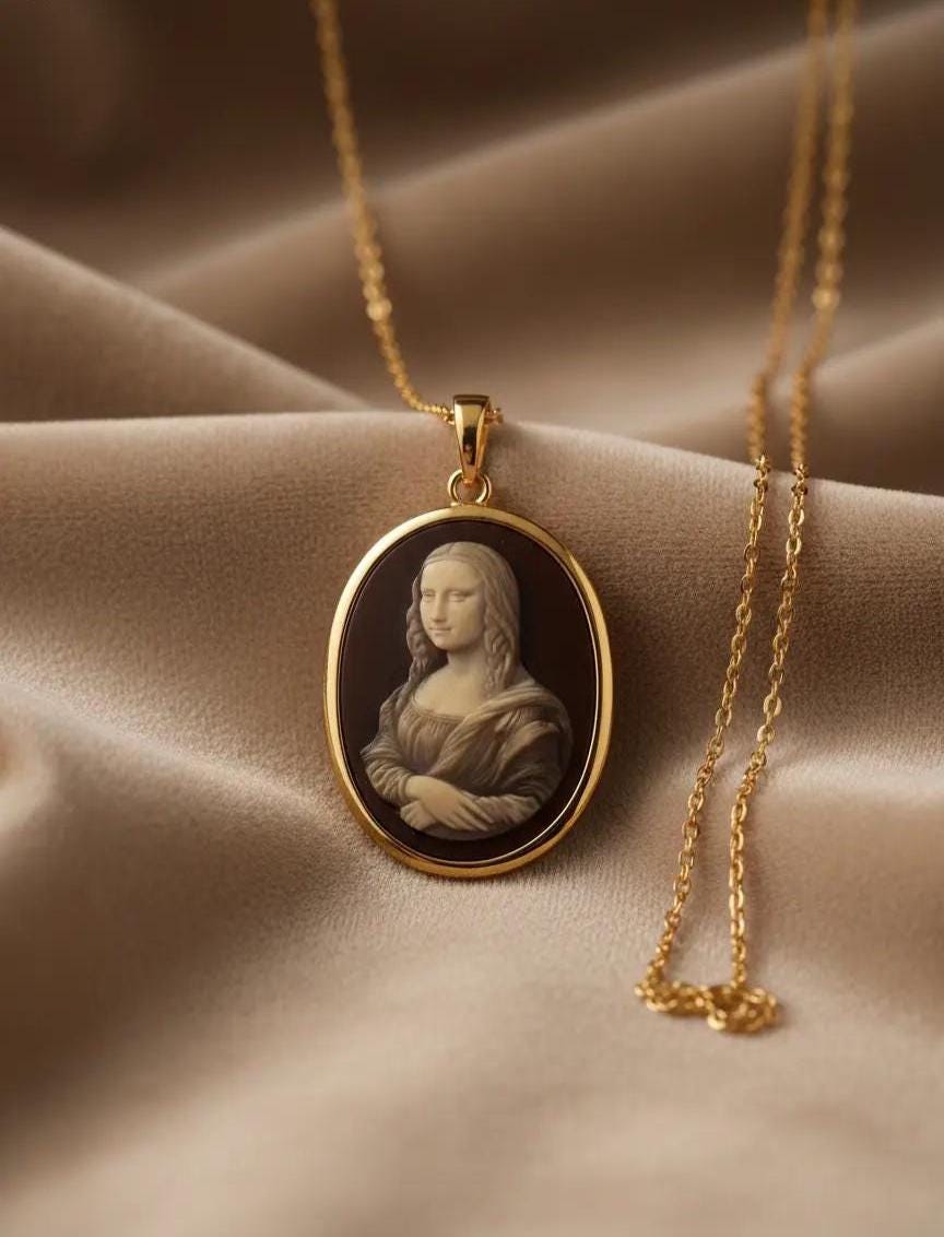 The Mona Lisa Inspired Cameo Necklace