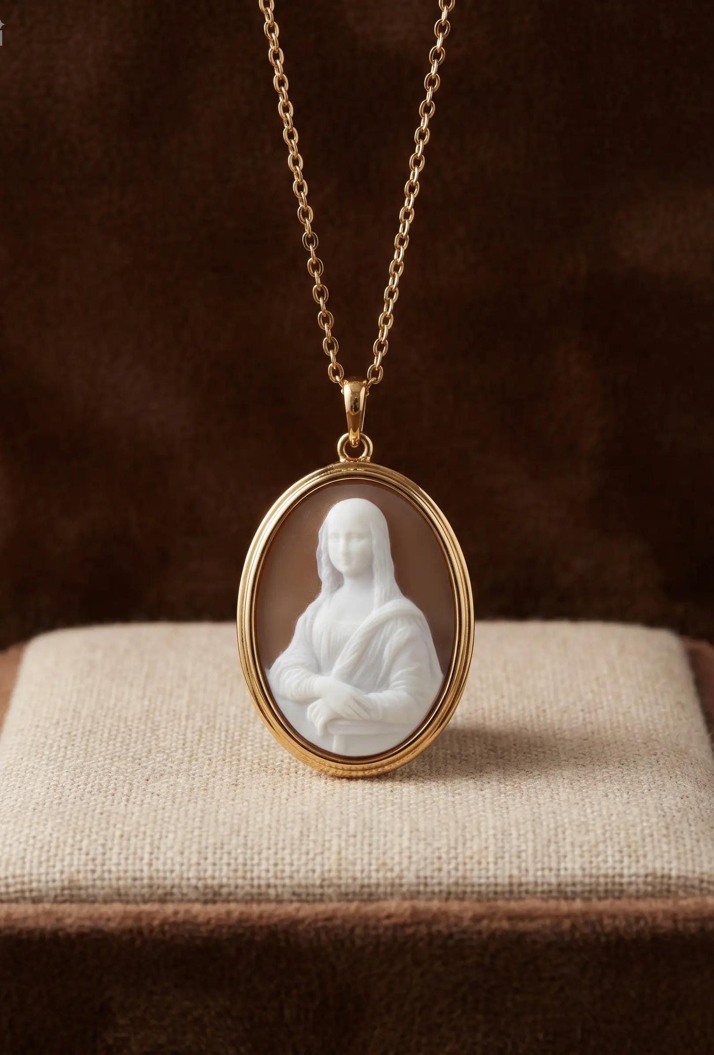 The Mona Lisa Inspired Cameo Necklace