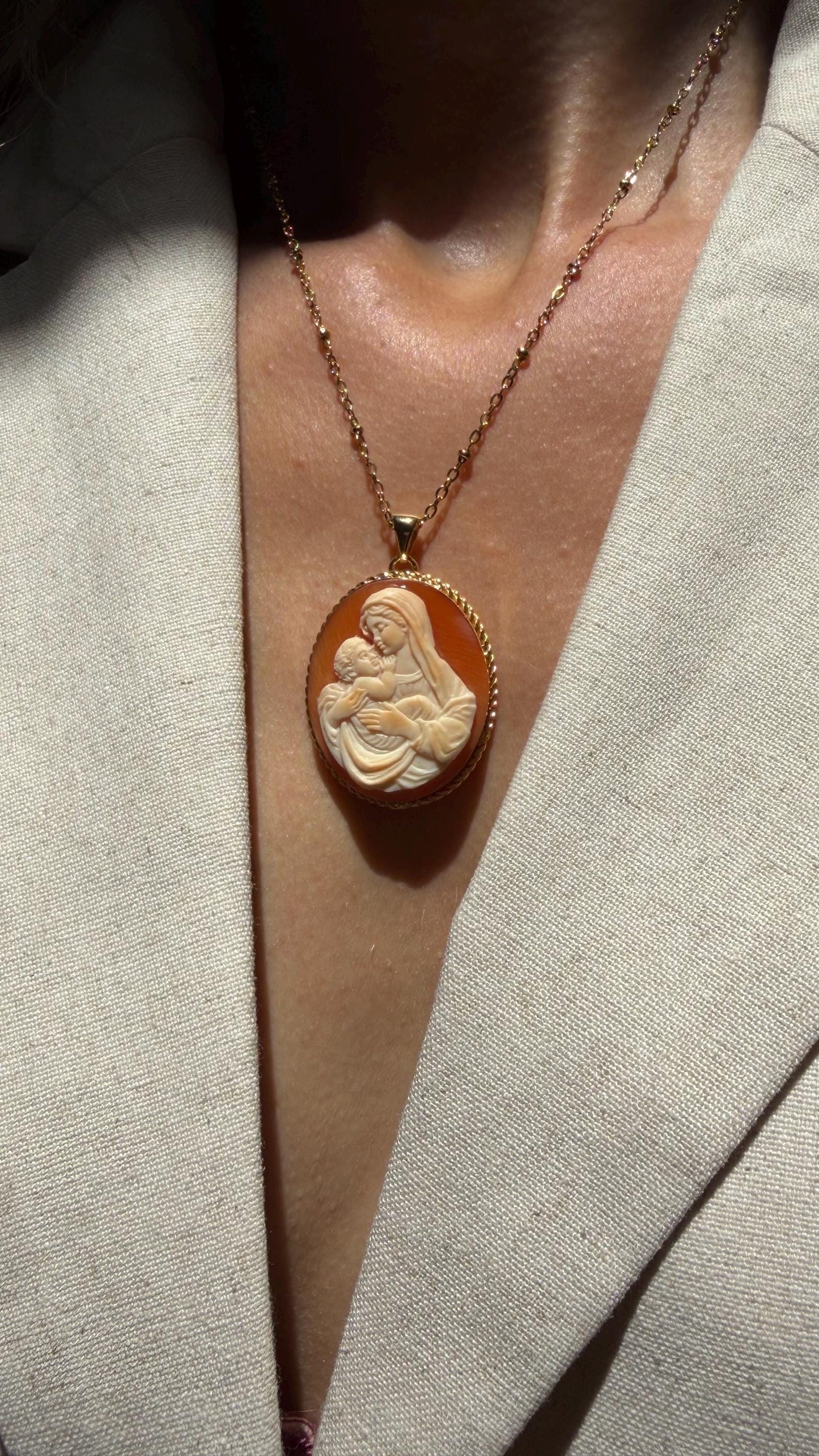 Virgin Mary Cameo Necklace, Christian Pendant, baby Jesus jewelry, 18k Gold Chain Necklace
