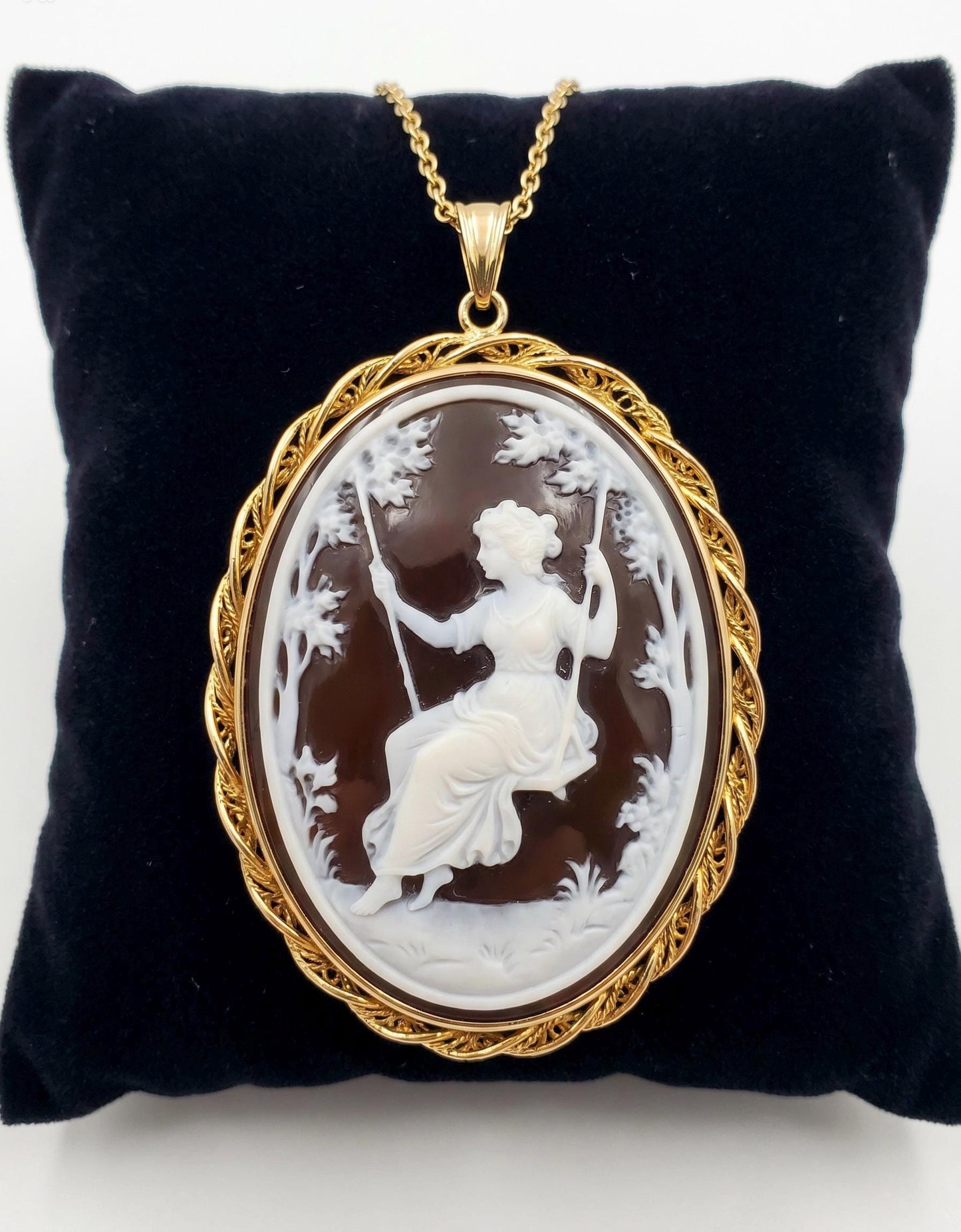 Jean-Honoré Fragonard, 'The Swing' Cameo Necklace
