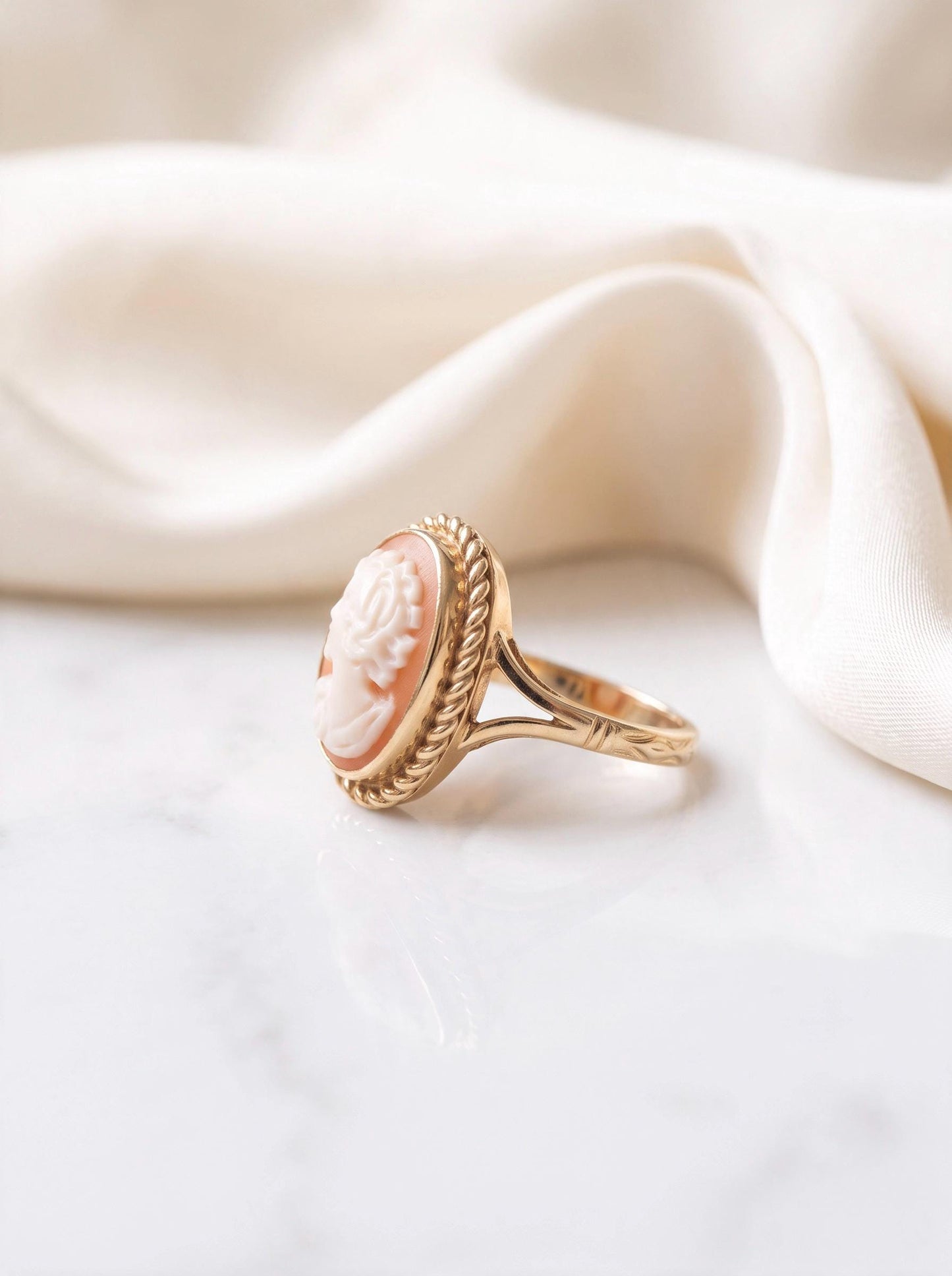 Gold Cameo Ring