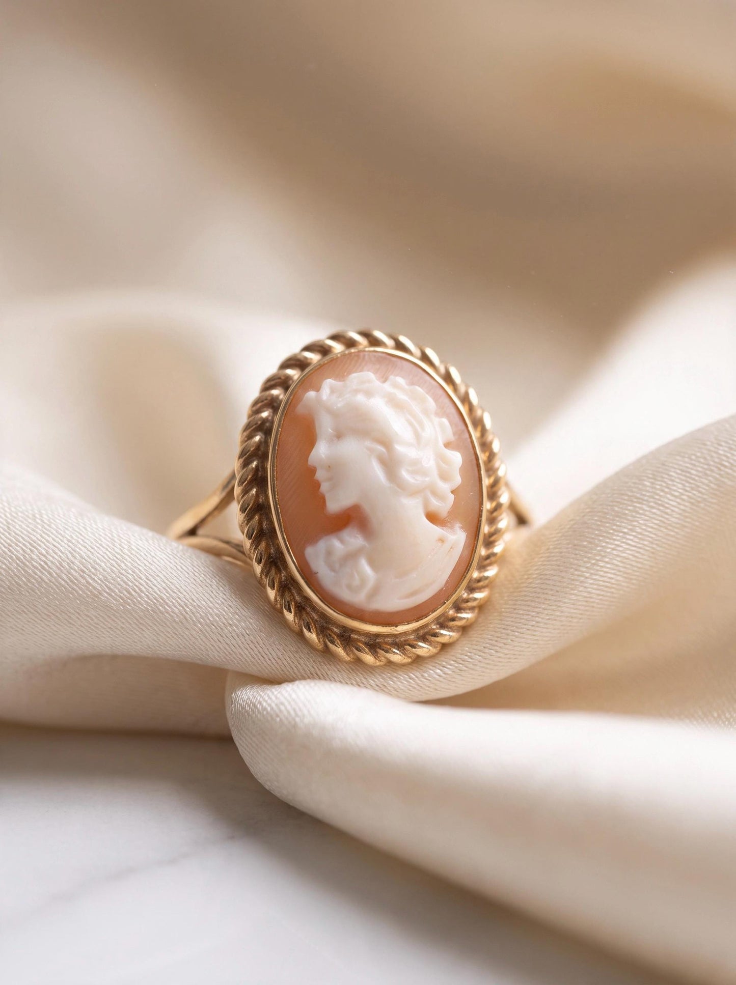 Gold Cameo Ring