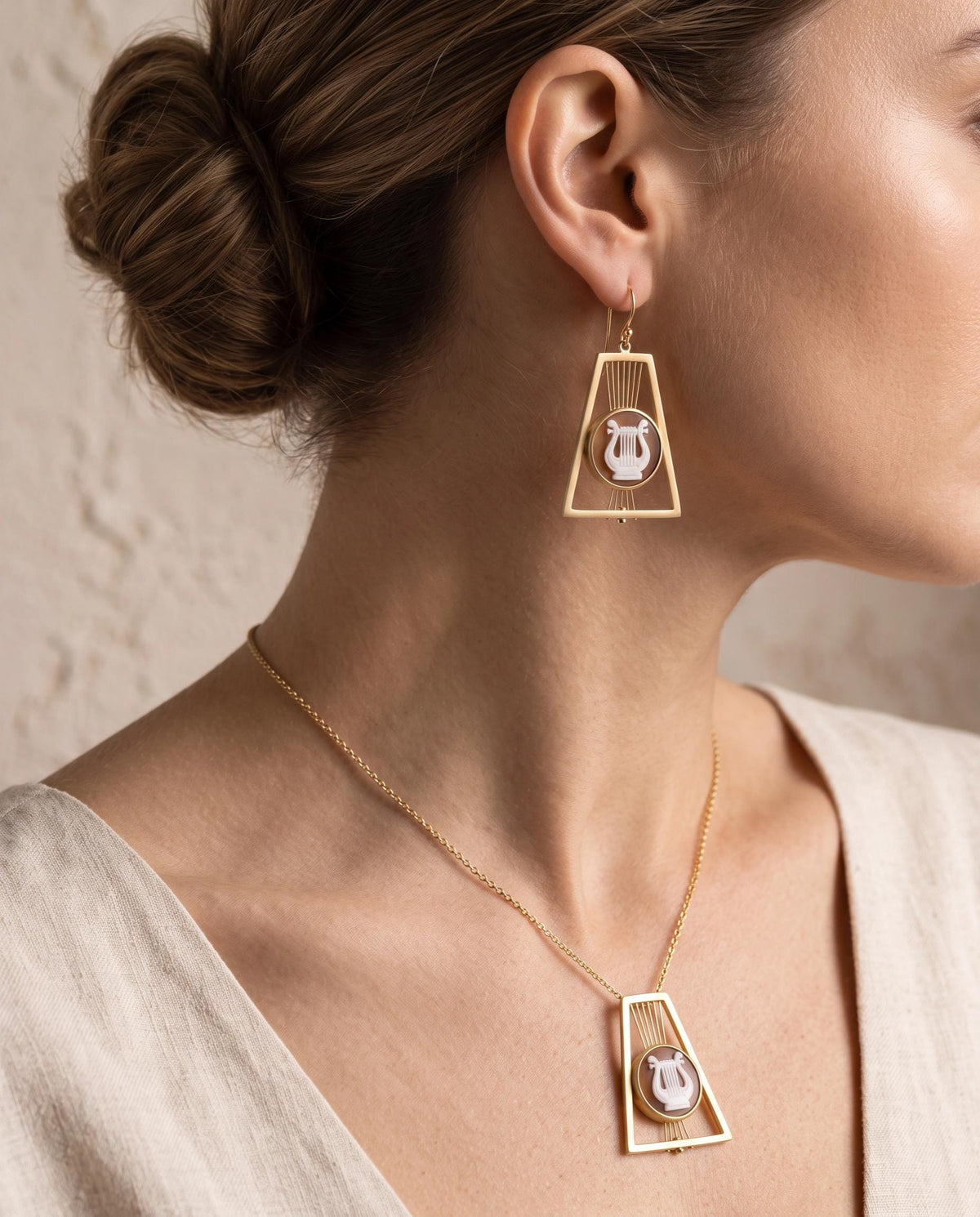 Davids Harp Cameo Earrings