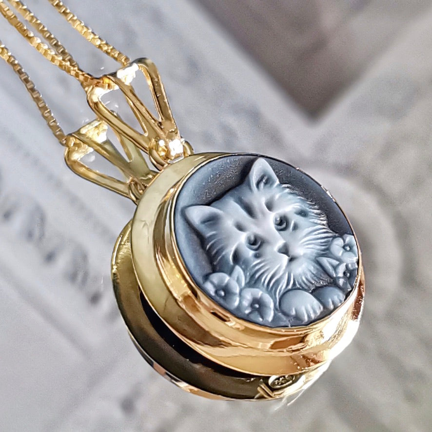 CAT CAMEO NECKLACE - GOLD
